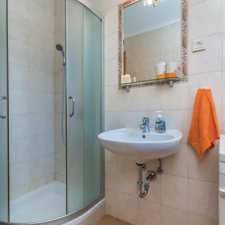 Two-bedroom In Apartament Poreč